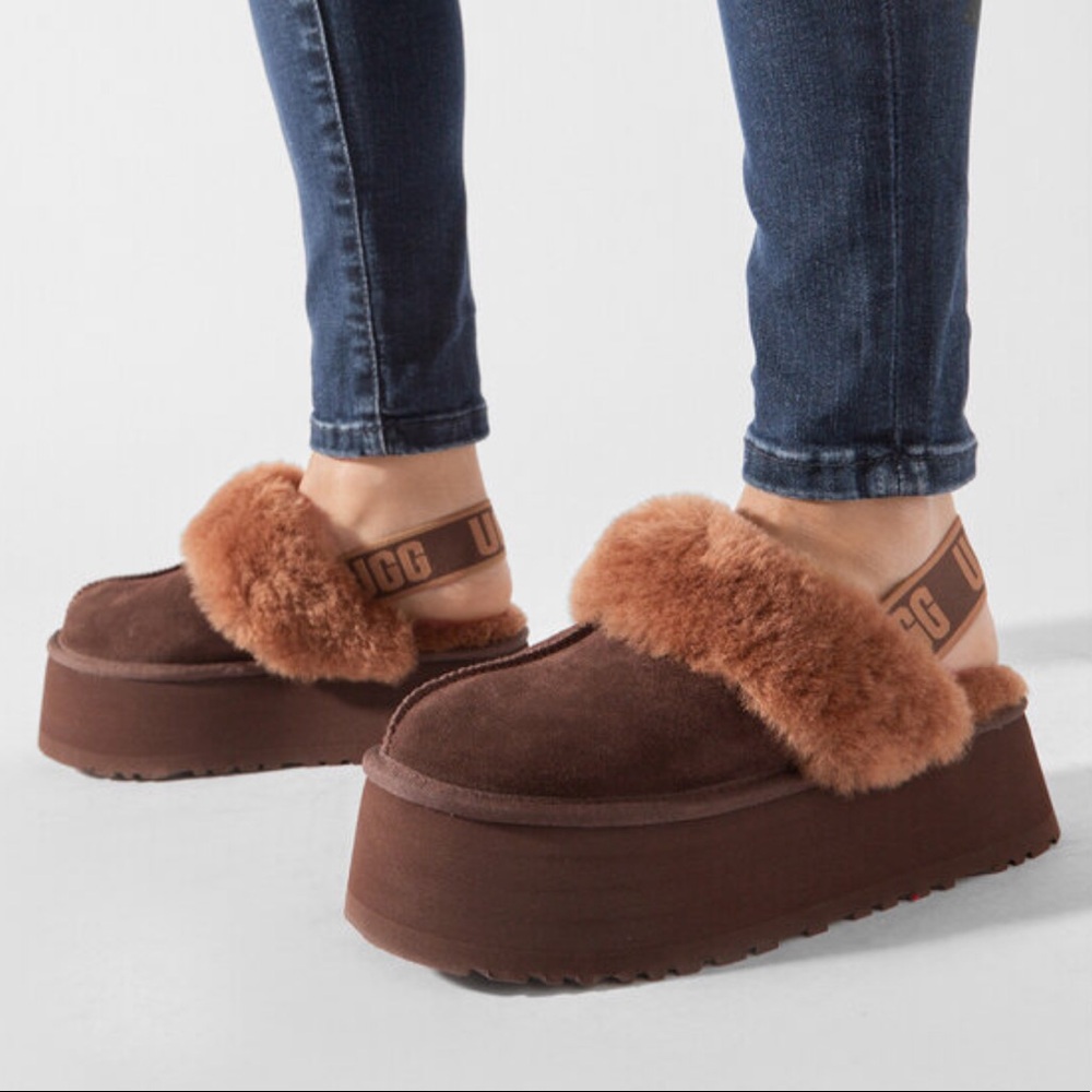UGG Women’s Funkette Slippers Burnt Cedar